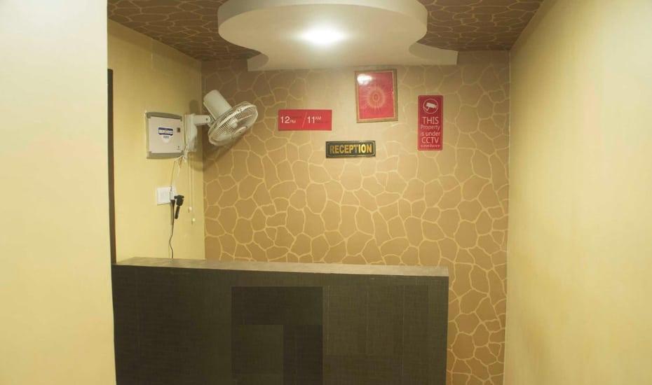 Oyo3512水晶公寓酒店 贾姆谢德布尔 外观 照片
