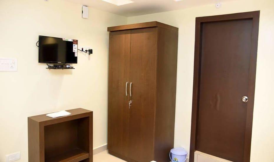 Oyo3512水晶公寓酒店 贾姆谢德布尔 外观 照片