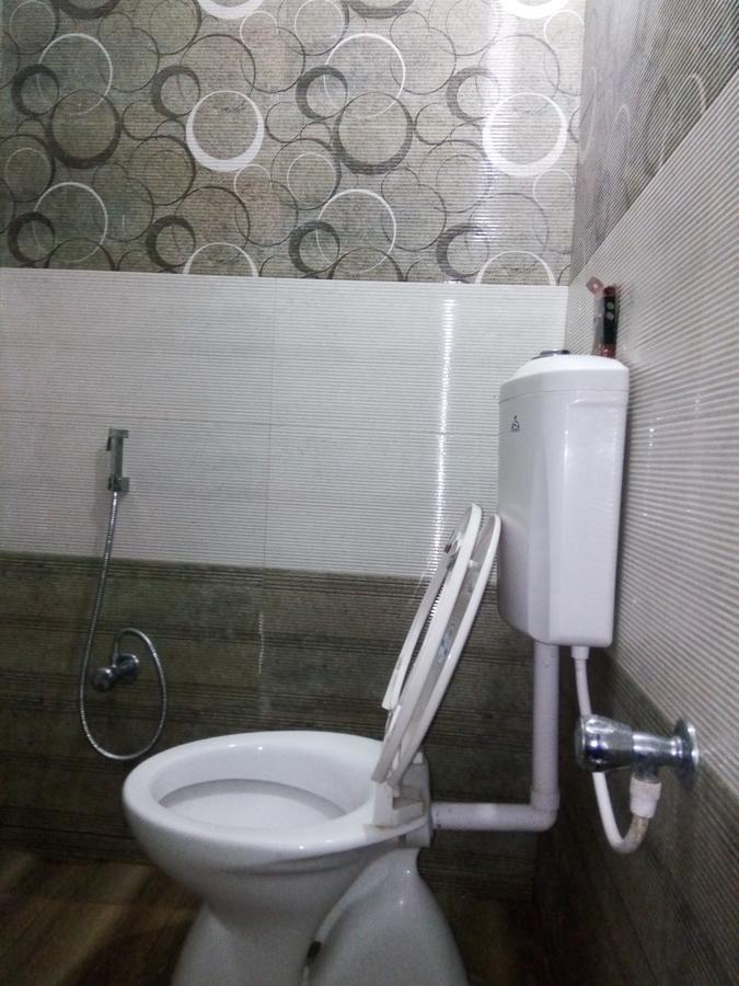 Oyo3512水晶公寓酒店 贾姆谢德布尔 外观 照片